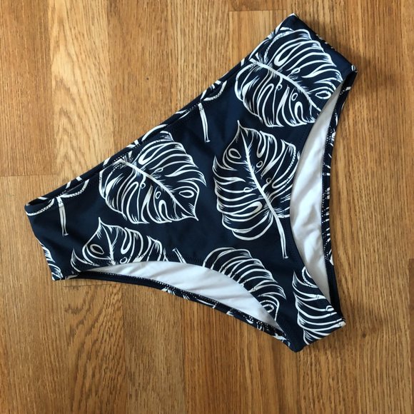 ✨ 5/$25 ✨ NWOT ♡ Cupshe ♡ Tropical Monstera High Rise Bikini Bottoms - Picture 2 of 5